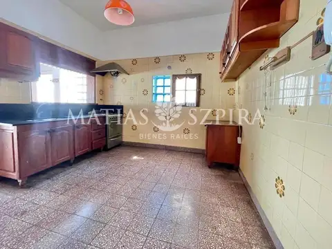 Depto Tipo Casa en Venta en Morón, USD 95.000