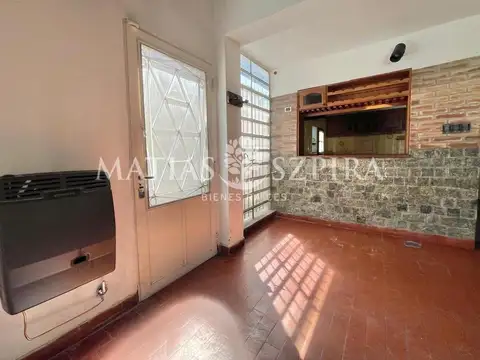 Depto Tipo Casa en Venta con 1 cocheras