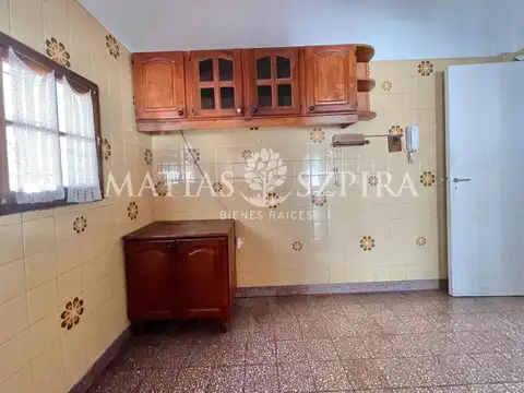 Depto Tipo Casa 4 ambientes con 2 baños