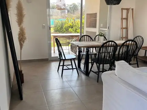 Casa en Venta en Garin, USD 157.000