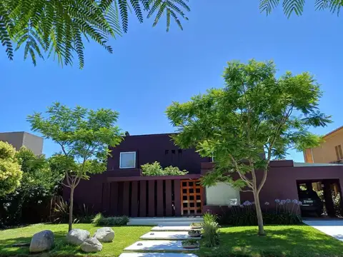 Casa en Venta de 5 dormitorios