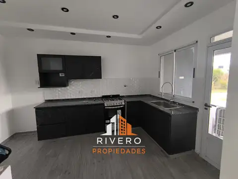 Casa 7 ambientes con 4 baños