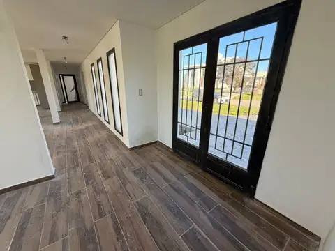 VENTA CASA A ESTRENAR COMARCAS DE LUJAN 5 AMB PISC