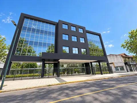 Edificio Comercial en Mart.-Fleming/Panam.