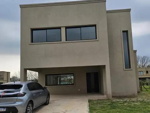 Casa Venta Barrio  San Pablo. Pilar lote interno galería parrilla pileta