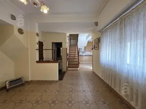 Depto Tipo Casa 4 ambientes con 3 baños