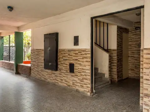 Zona Norte. B° Castañares. Grupo 108 Viviendas. Block I 200