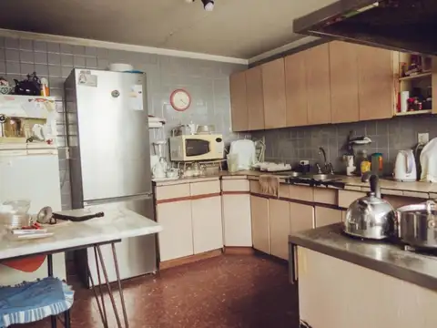 Departamento con balcon y terraza a reciclar en Balvanera!