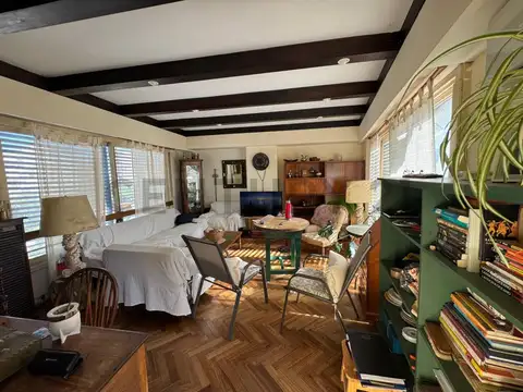 DEPARTAMENTO EN VENTA DE 3 AMBIENTES CON BALCÓN TERRAZA Y PARRILLA - OLIVOS