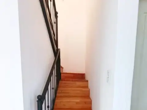 Depto Tipo Casa en Venta 5 años