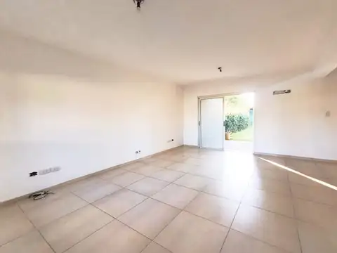 Depto Tipo Casa en Venta en Funes, USD 105.000