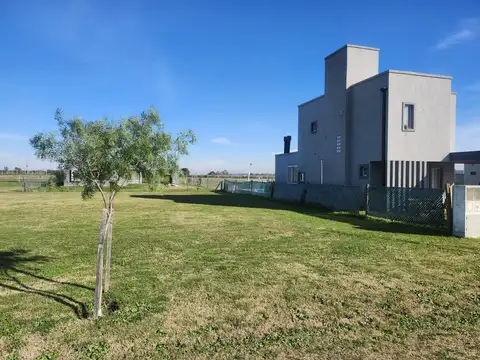 Terreno en Venta 30  mts Fondo
