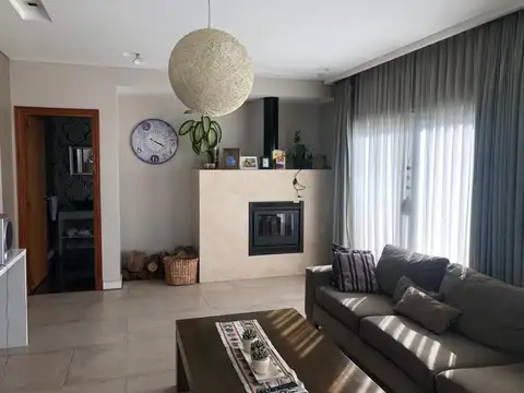 Casa en Venta en Nuevo Quilmes, USD 750.000