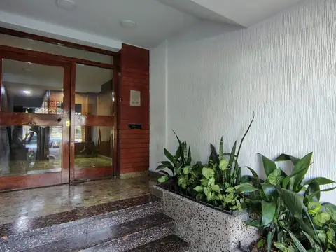 DEPARTAMENTO 1 Y 1/2 AMB VENTA HAEDO CON COCHERA