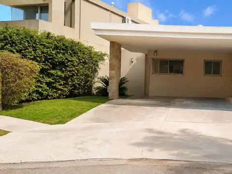 Venta Casa La Barraca Dorrego Mendoza con Pileta