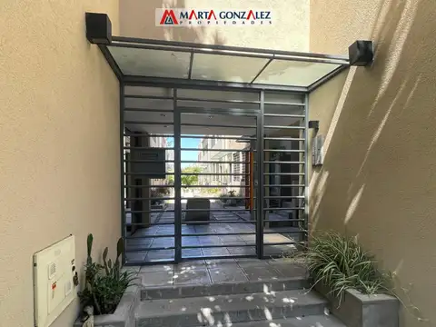 Caseros 500, Piso PB