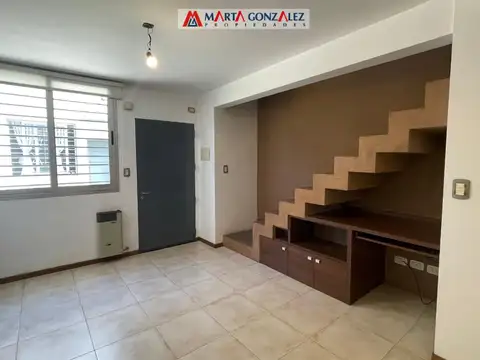 Depto Tipo Casa en Alquiler con 2 cocheras