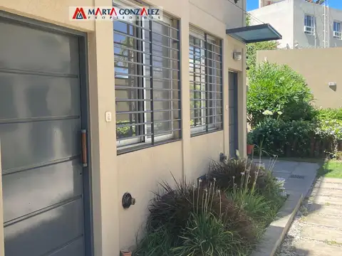 Depto Tipo Casa 2 ambientes con 2 baños