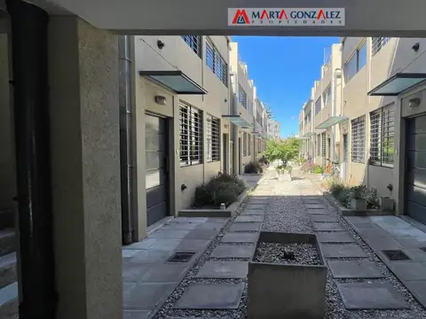 Depto Tipo Casa en Alquiler de 2 ambientes