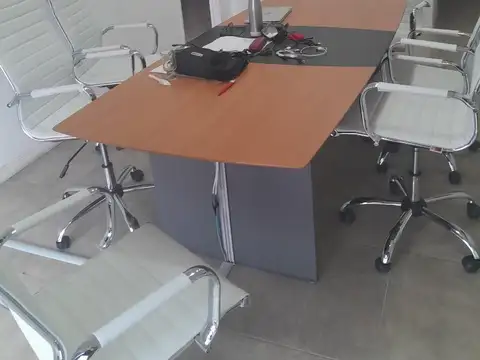 Excelente Oficina Complejo VOHE Pilar