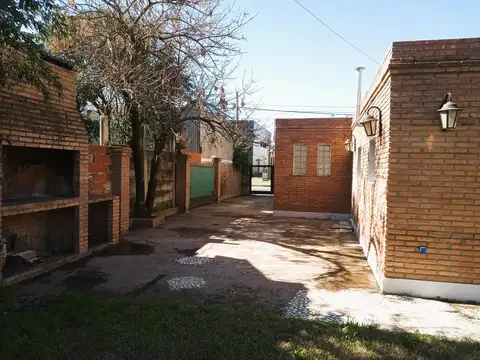 ALQUILER - Casa en Funes