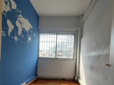 Oficina 4 ambientes con 2 baños