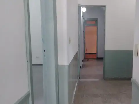 Depto Tipo Casa en Alquiler de 4 ambientes