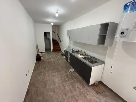 Oficina 3 ambientes con 2 baños