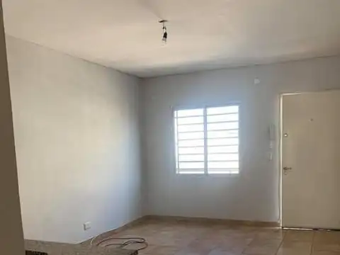 departamento 2 ambientes  de 40 m2, con balcon, cochera descubierta