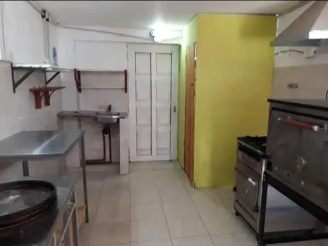 Casa 5 ambientes con 1 baño