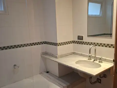 Departamento en Alquiler con 1 cocheras