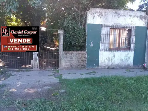 VENTA – CASA 3 AMBIENTES A REFACCIONAR – MORENO