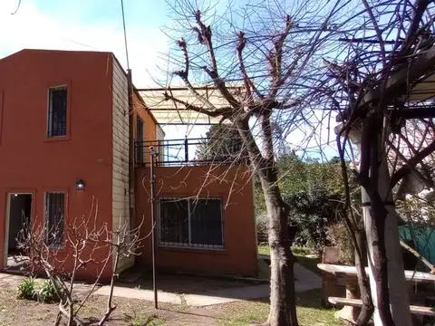 VENTA CASA 5 AMBIENTES DEL VISO