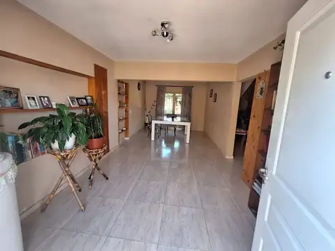 CASA 4 DORMITORIOS VILLA EL LIBERTADOR