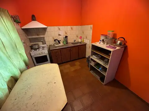 Casa 4 ambientes con 1 baño