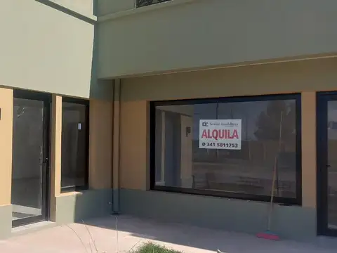 Amplio local en Tierra de Sueños 3