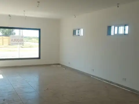 Local en Alquiler en Tierra De Sueños 3, $ 450.000