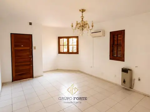 CASA EN VENTA EN B° RESIDENCIAL VELEZ SARSFIELD
