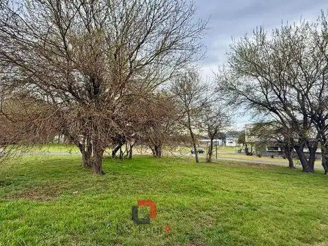 Lote en country la Arbolada Hollywood