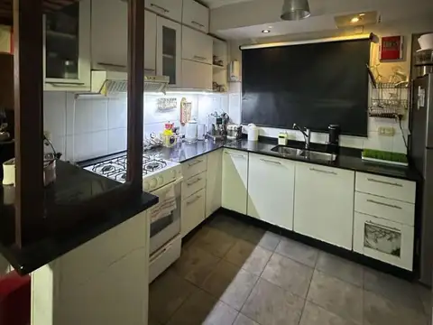 Casa 4 ambientes con 3 baños