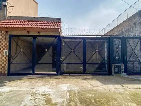 Casa Chalet  en Venta en Monte Chingolo, Lanús, G.B.A. Zona Sur