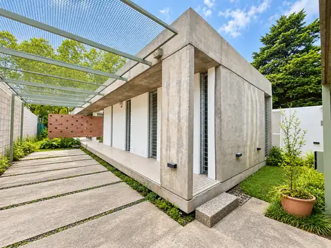Casa en Alquiler en Manuel B Gonnet, $ 1.701.500