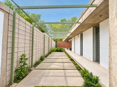 Casa 3 ambientes con 2 baños