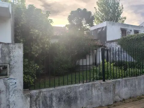 Casa en Venta con 5 cocheras
