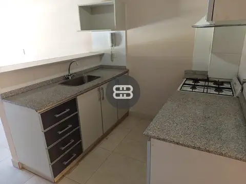 Departamento en Alquiler en Villa Ballester, $ 450.000