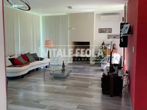 Casa 5 ambientes con 5 baños
