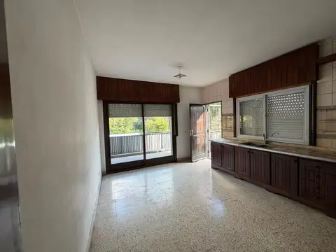 Avenida Richieri 200