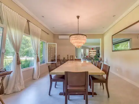 Avenida Benavídez 1100