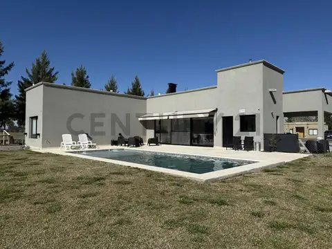 Casa en Venta en Area 60, USD 170.000