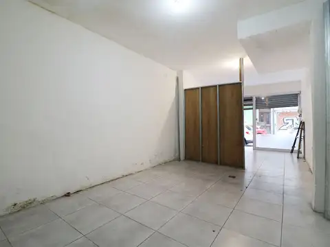 Local en Venta 51 años